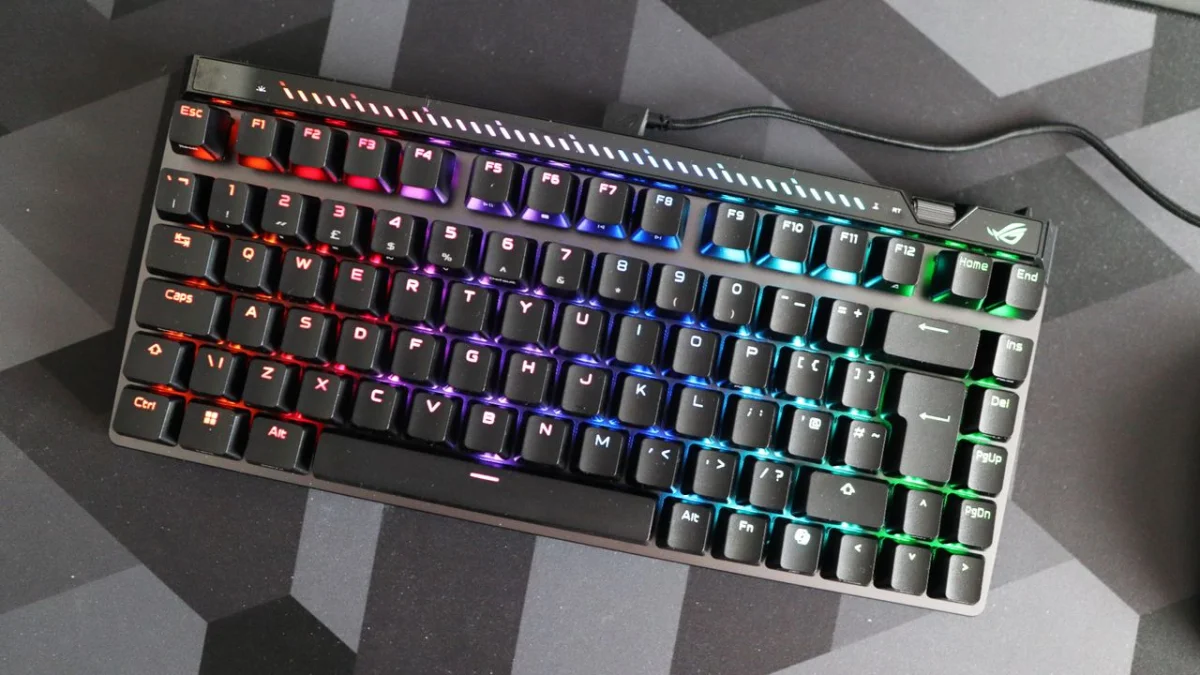 Asus ROG Falchion Ace 75 HE redefine el estándar de teclados mecánicos para gamers