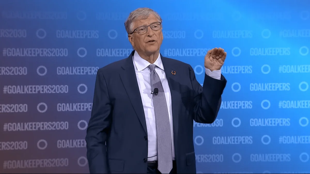 Bill Gates advierte sobre los peligros ocultos de la inteligencia artificial hoy