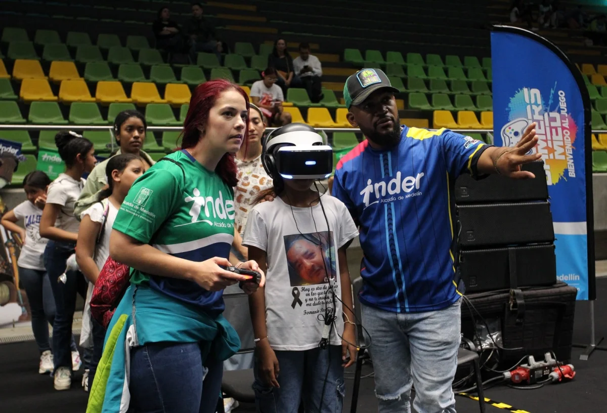 Cerca de 9.900 habitantes de Medellín se benefician cada mes con los deportes electrónicos - juanpaz.net