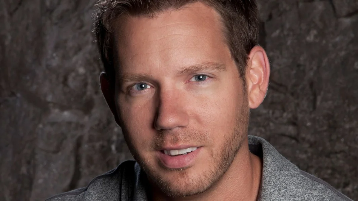 Cliff Bleszinski sorprende al mundo del entretenimiento con su musical premiado en Broadway