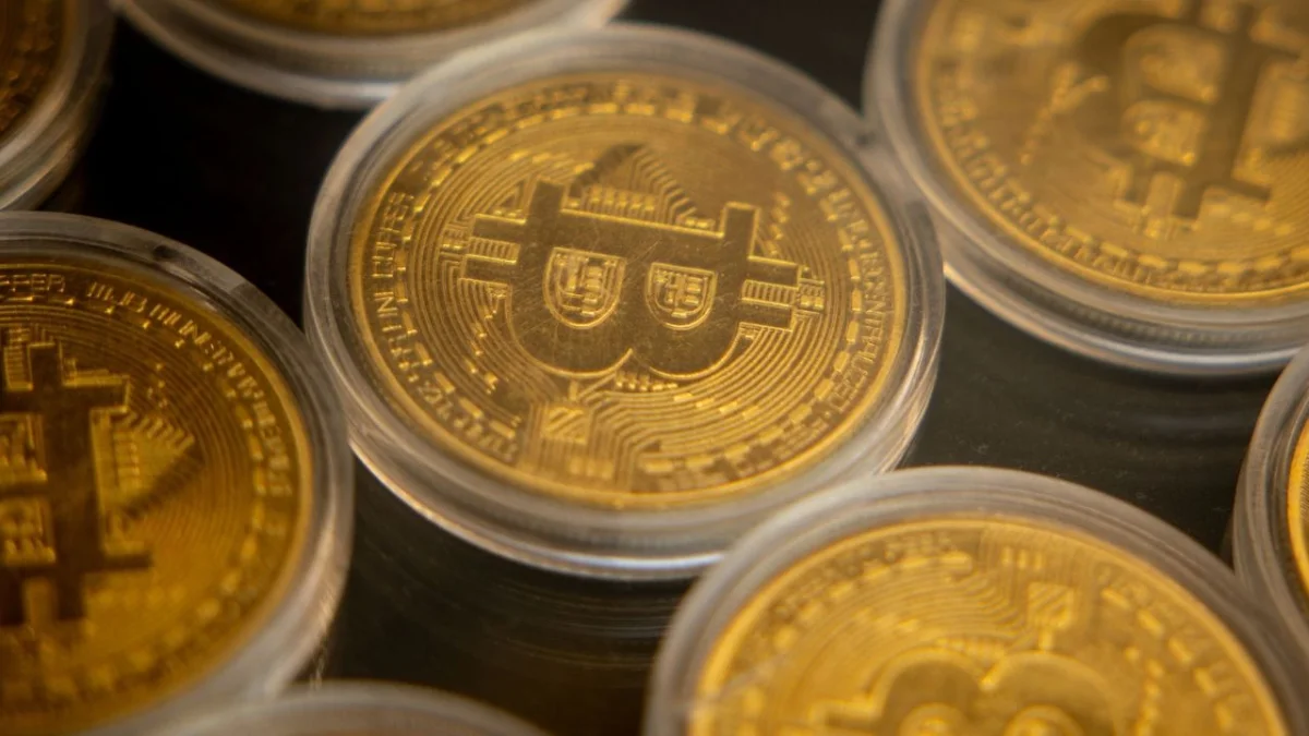 El regreso inesperado de un dueño de bitcoin tras una década de bloqueo.