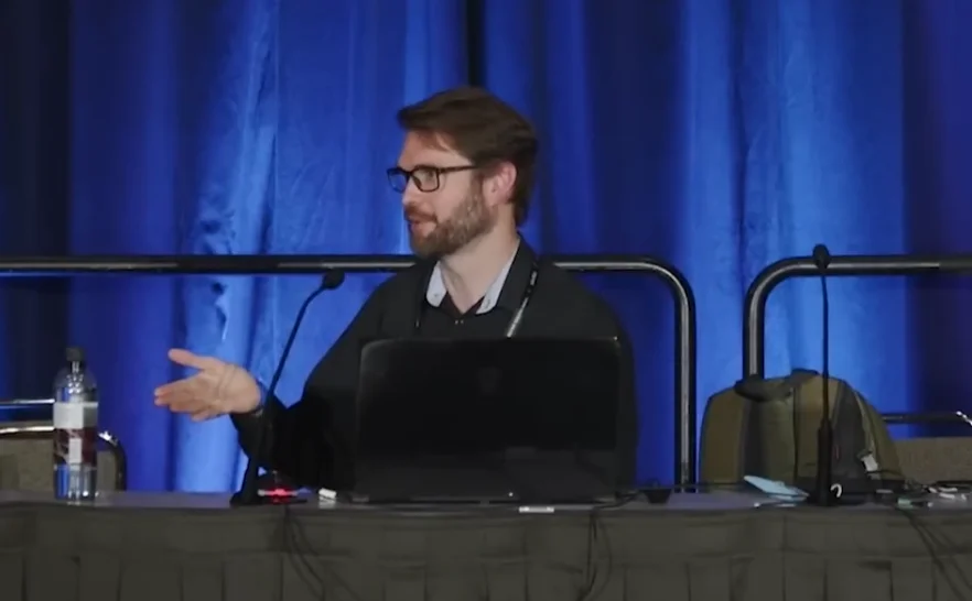 La estrategia de Soren Johnson para mejorar la calidad de los videojuegos en su estudio