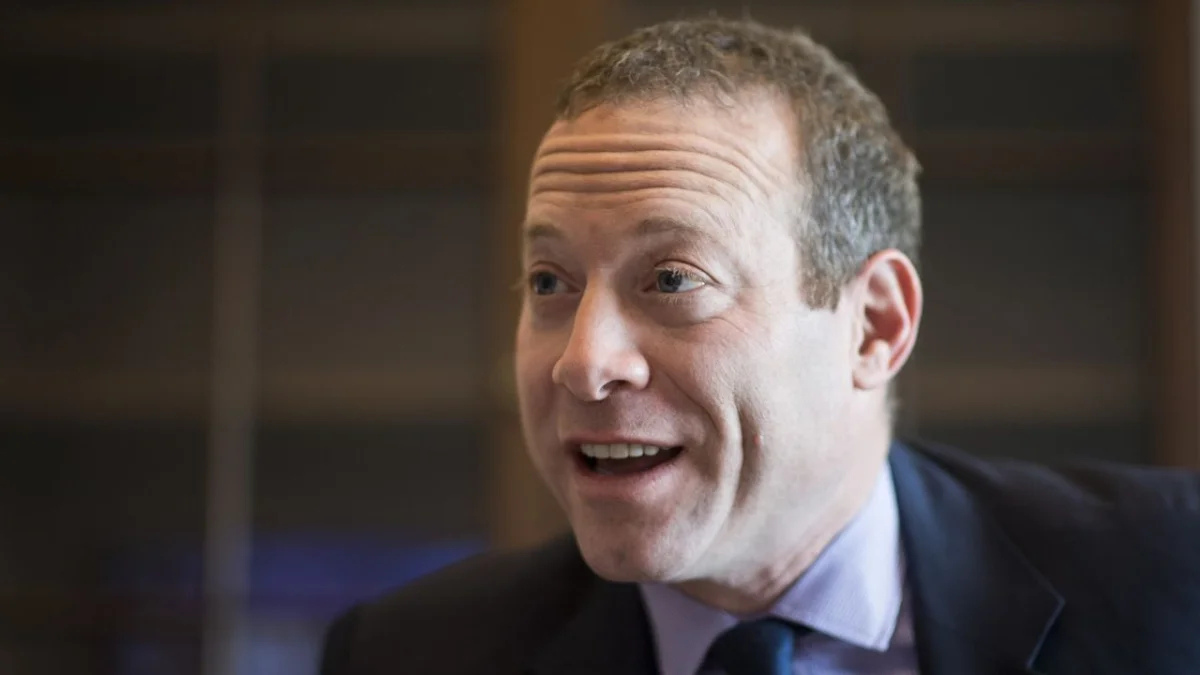 La posible verificación de edad obligatoria en sistemas operativos genera preocupación en la privacidad.