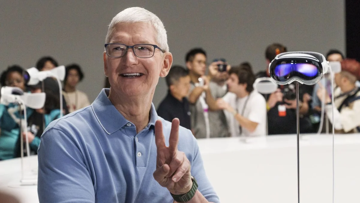 La transición de Tim Cook a John Ternus genera expectativas en la industria tecnológica.