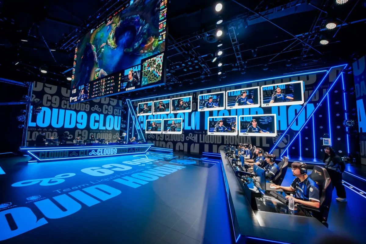 Las fechas de inicio de las temporadas 2026 de LCS, LEC, LCK y LPL generan expectativa entre los fans