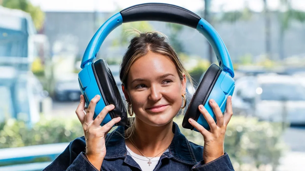 Los nuevos auriculares de JLab que revolucionan la forma de escuchar música en cualquier lugar
