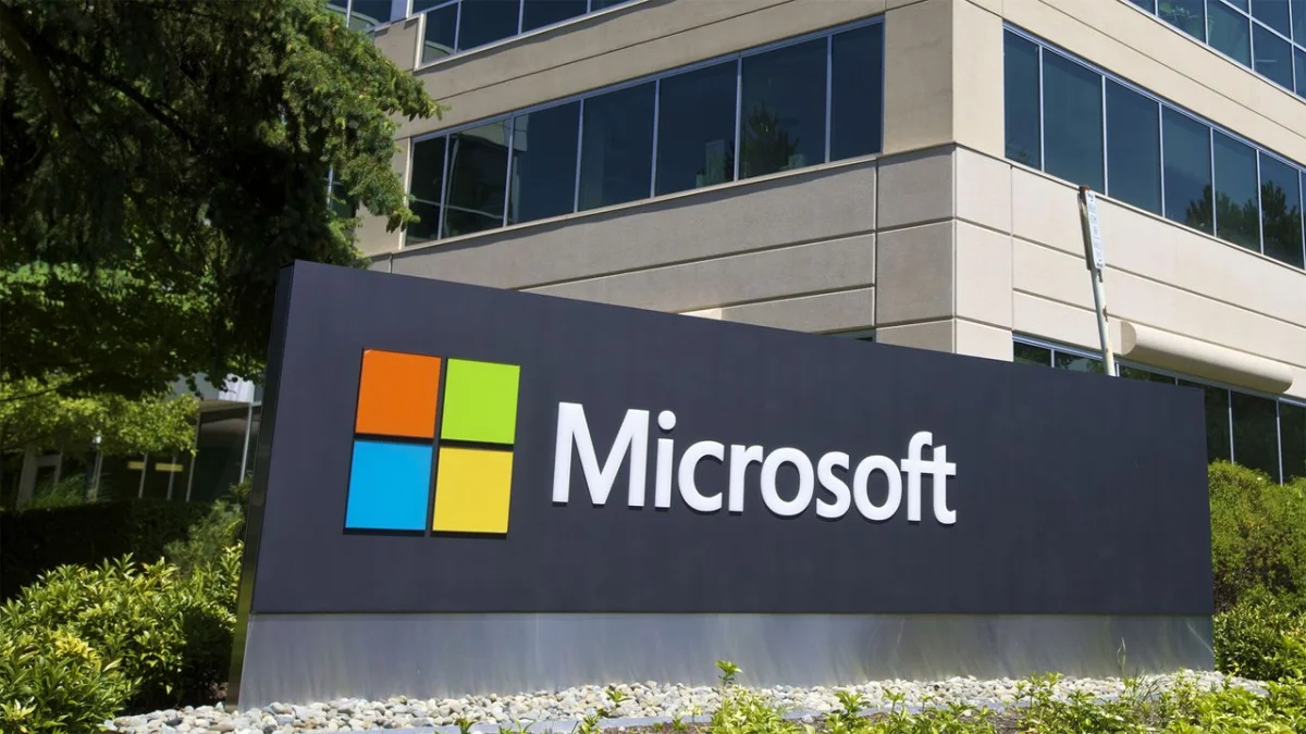 Microsoft revela que casi la mitad de los trabajadores apoya la integración de la IA en sus tareas