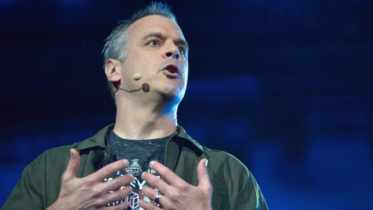 Pete Hines revela su salida de Bethesda por preocupaciones sobre su futuro.