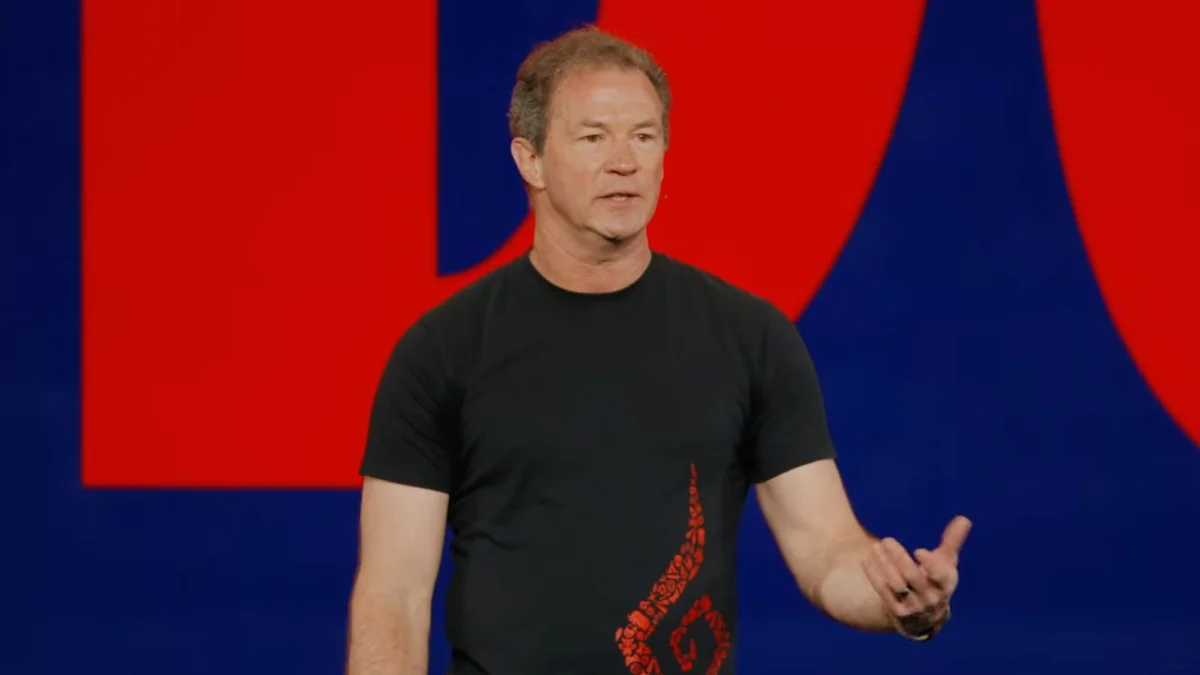 Rob Pardo en GDC destaca la importancia del equipo de desarrollo frente a los despidos en la industria.