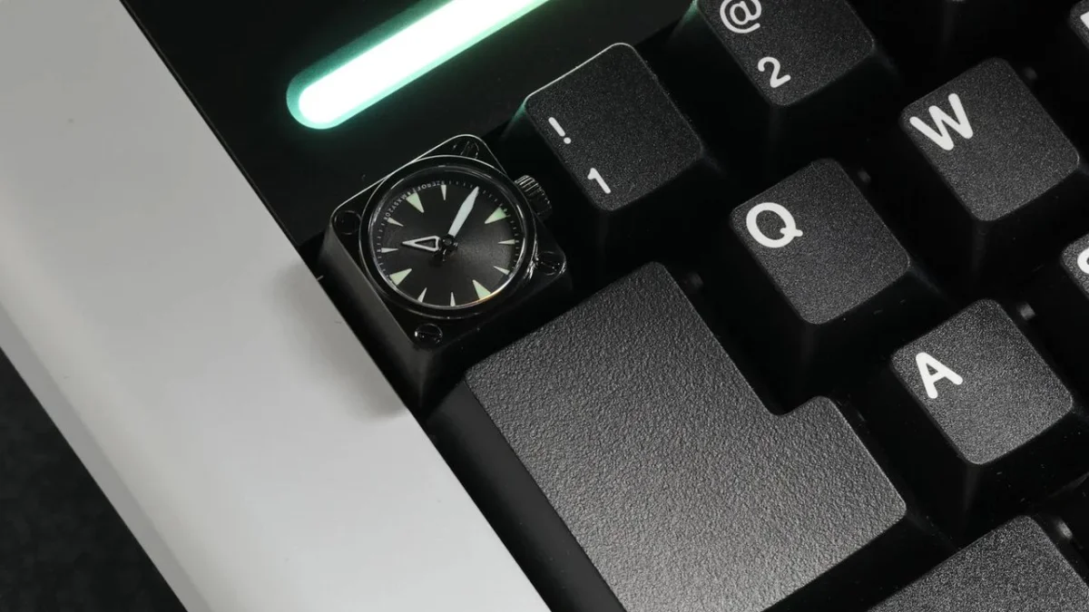 Un innovador keycap que se convierte en reloj para gamers exigentes